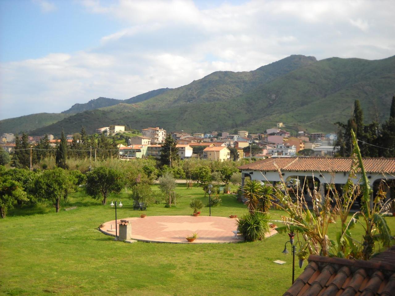 Domu Incantada Hotel Muravera